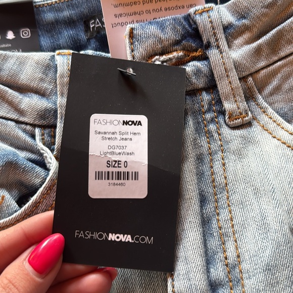 Jeans - Picture 3 of 4